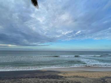 Love Birds Beach Hotel