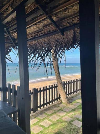 Love Birds Beach Hotel