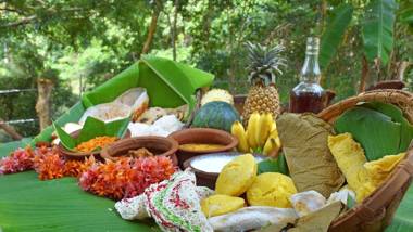 River Glamping by Gaga bees