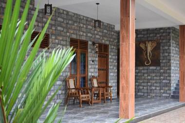 Forest Edge Safari Villa