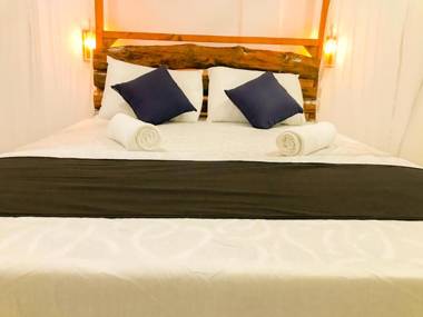 Little Birds Safari Lodge