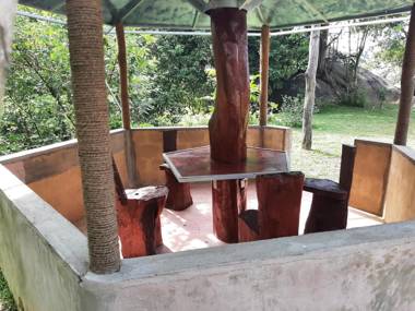 Kande Gedara Resort (කන්දෙ ගෙදර)