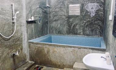 Green Leaves Garden - Pinnawala