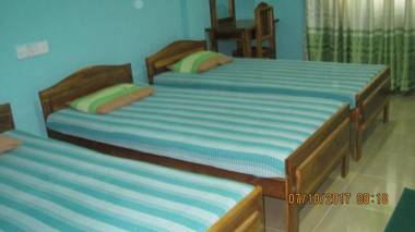 THOMASHA HOLIDAY INN