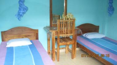 THOMASHA HOLIDAY INN