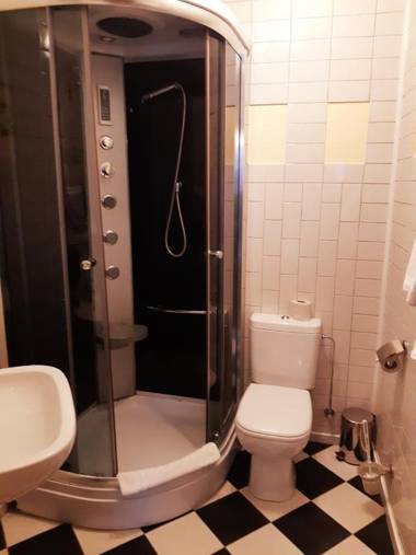 Hotel Pils with Self-Check in