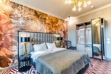 Grand Poet Hotel and SPA by Semarah