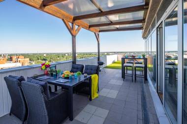 Skyhouse Riga Private Penthouse and SPA