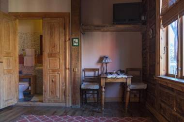 Fontaine Valhalla Hotel