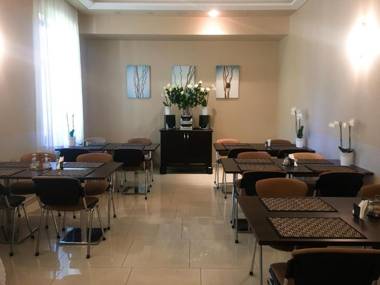 Room in Guest room - Valensija - Family room 2 adults 2 children