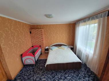 Lauku Mājas Ēmužas