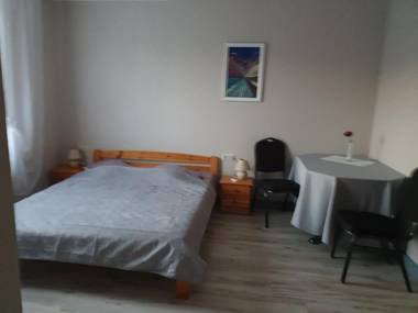 Lauku Mājas Ēmužas