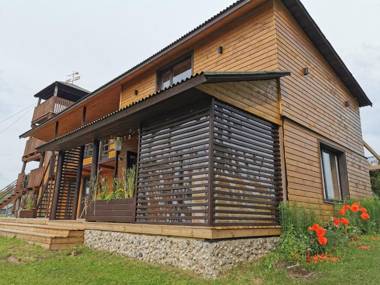 VIESU MĀJA KALNARUŠĶI