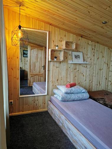 VIESU MĀJA KALNARUŠĶI