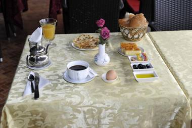 Hotel Darna