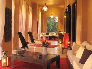 Villa Le Perroquet Bleu