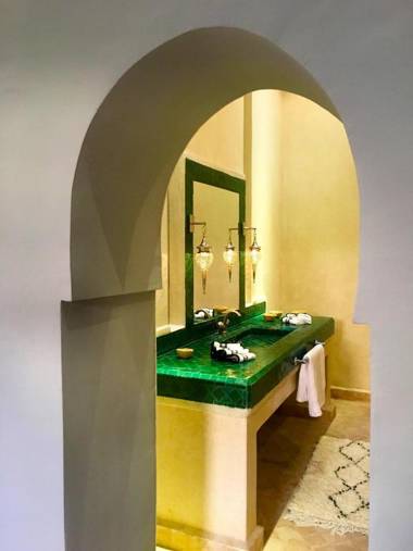 Medinaprivilege RoyalRiad