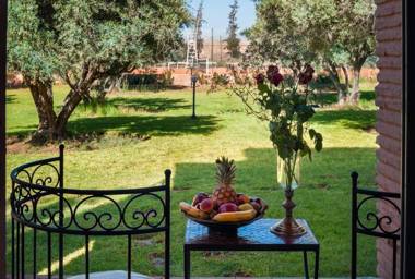Double room in a charming villa in the heart of Marrakech palm grove