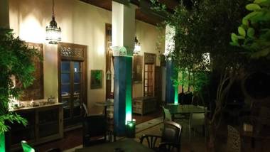 les bains de fez tara