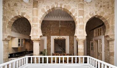 Jack's Apartments & Suites