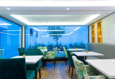 WINDSOR HOTEL CITY CENTER