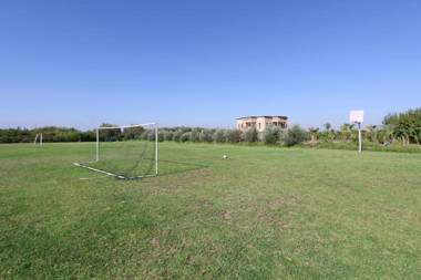 Villa Danwee - 8 bedroom house with swimming pool road from Fez to Marrakech