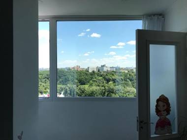 Fantastic View on Chisinau Center and Two Botanical Gardens - 2BR