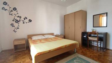 Apartments Andrović