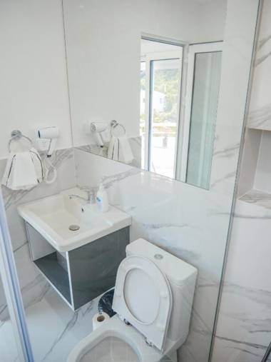 Apartments Gjenashaj