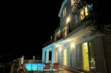 Villa Mare Apartments