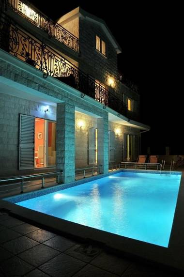 Villa Mare Apartments