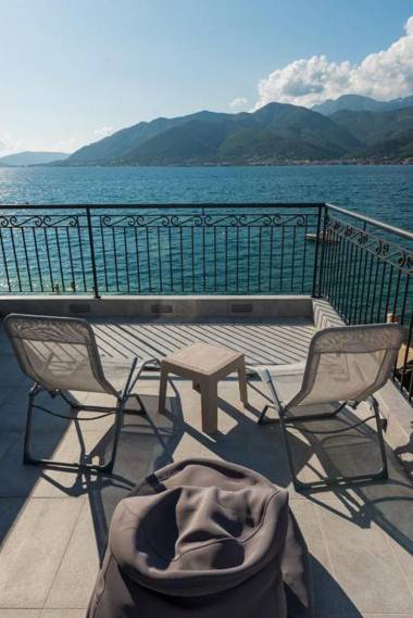 " Tiamat " apartmani