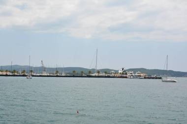 Small Oasis Apartment