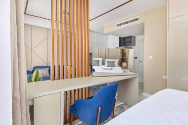 Moderna Luxury Apartments with HEATED pool