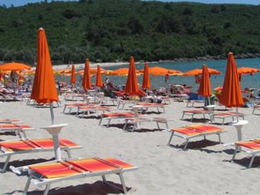 Maki Apartments - Plavi Horizonti Beach