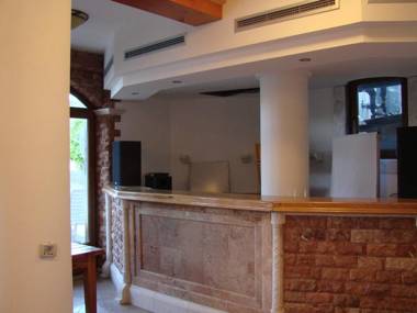 Apartments and Rooms Levantin Inn