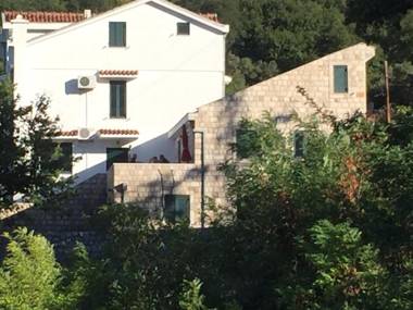 Guest house Dragović