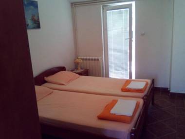 Apartments Mitrović Podličak