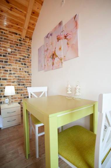 Harmonia Bungalows & Pool