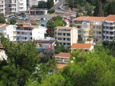 Apartments Pod Lozom with Seaview