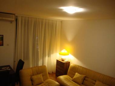 Centre Point Apartment