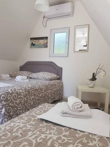 Apartments and Bungalows Mimoza Baošići