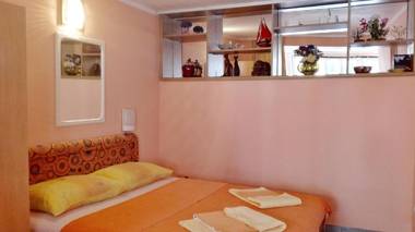 Apartments Gvozdenović