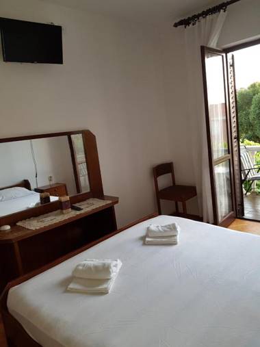 Sobe i apartmani Marović