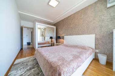 Apartment Sweet Memories