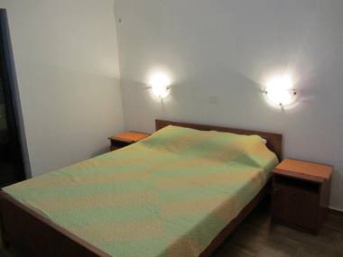 Apartment on Vitodolska 4