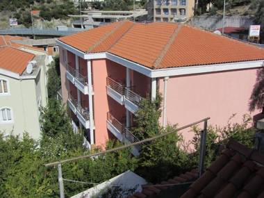 Villa Aleksandra - T