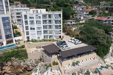 First line of the sea 1