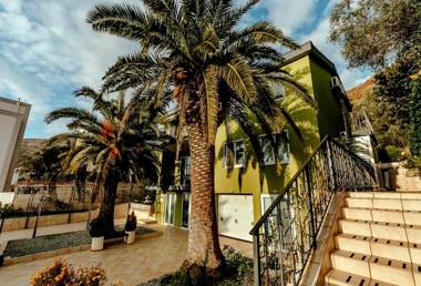 Olive Garden Apartment
