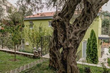 Olive Garden Apartment